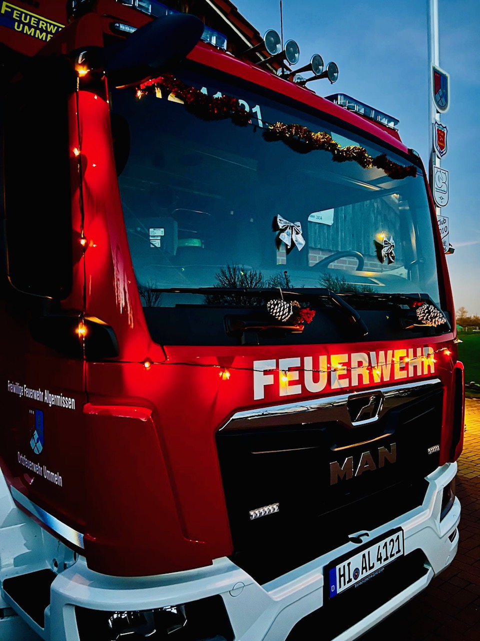 Die Feuerwehr Ummeln wünscht eine schöne Vorweihnachtszeit